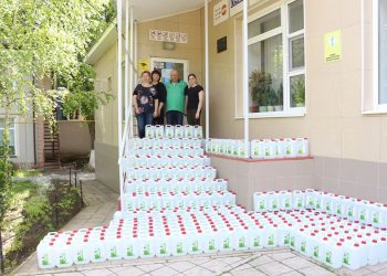 În perioada de pandemie UN Women Moldova  continuă să susțină echipele multidisciplinare din raioanele de nord a țării cu dezinfectanți