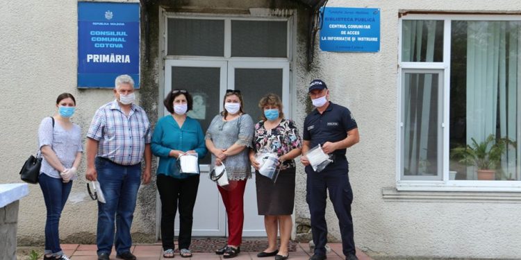 În perioada de pandemie UN Women Moldova prin intermediul A.O. Artemida susține echipele multidisciplinare din localitățile Cotova, Zgurița, Popeștii de Sus și Popeștii de Jos cu echipament de protecție și dezinfectant.
