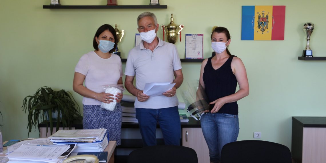 În perioada de pandemie UN Women Moldova prin intermediul A.O. Artemida susține echipele multidisciplinare din localitățile Şuri, Drochia,Maramonovca, Tîrnova, Dondușeni, Comuna Pervomaiscoe, Comuna Antoneuca, Drochia și Țarigrad cu echipament de protecție și dezinfectant.