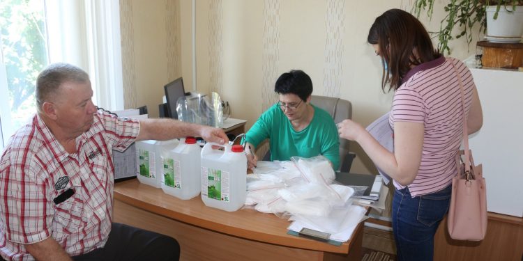 În perioada de pandemie A.O. Artemida susține echipele multidisciplinare din localitățile Ocnița,Hădărăuți, s.Ocnița, Vălcineț, Otaci, Sauca, Cernoleuca și Corbu cu echipament de protecție și dezinfectant cu suportul UN Women Moldova.