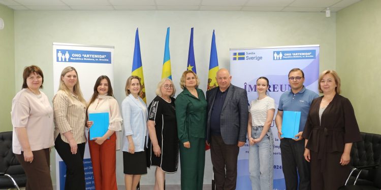 Semnarea contractelor cu subgrantiștii